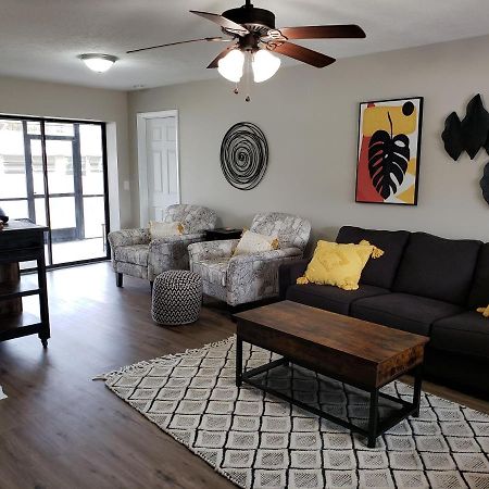 Shell Near The Sea, 2-Br Pet Friendly Home Венис Екстериор снимка
