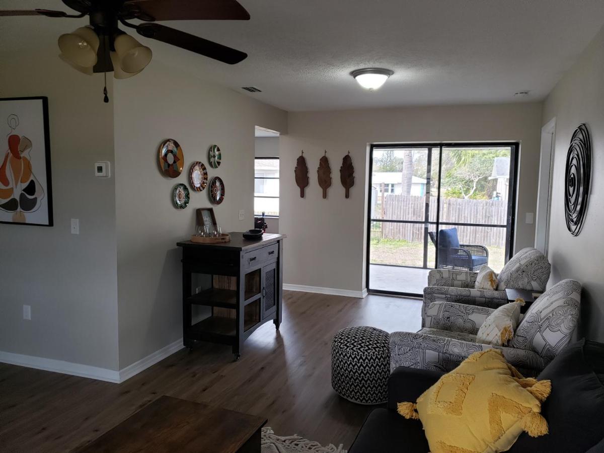 Shell Near The Sea, 2-Br Pet Friendly Home Венис Екстериор снимка