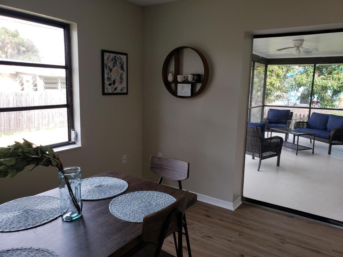 Shell Near The Sea, 2-Br Pet Friendly Home Венис Екстериор снимка